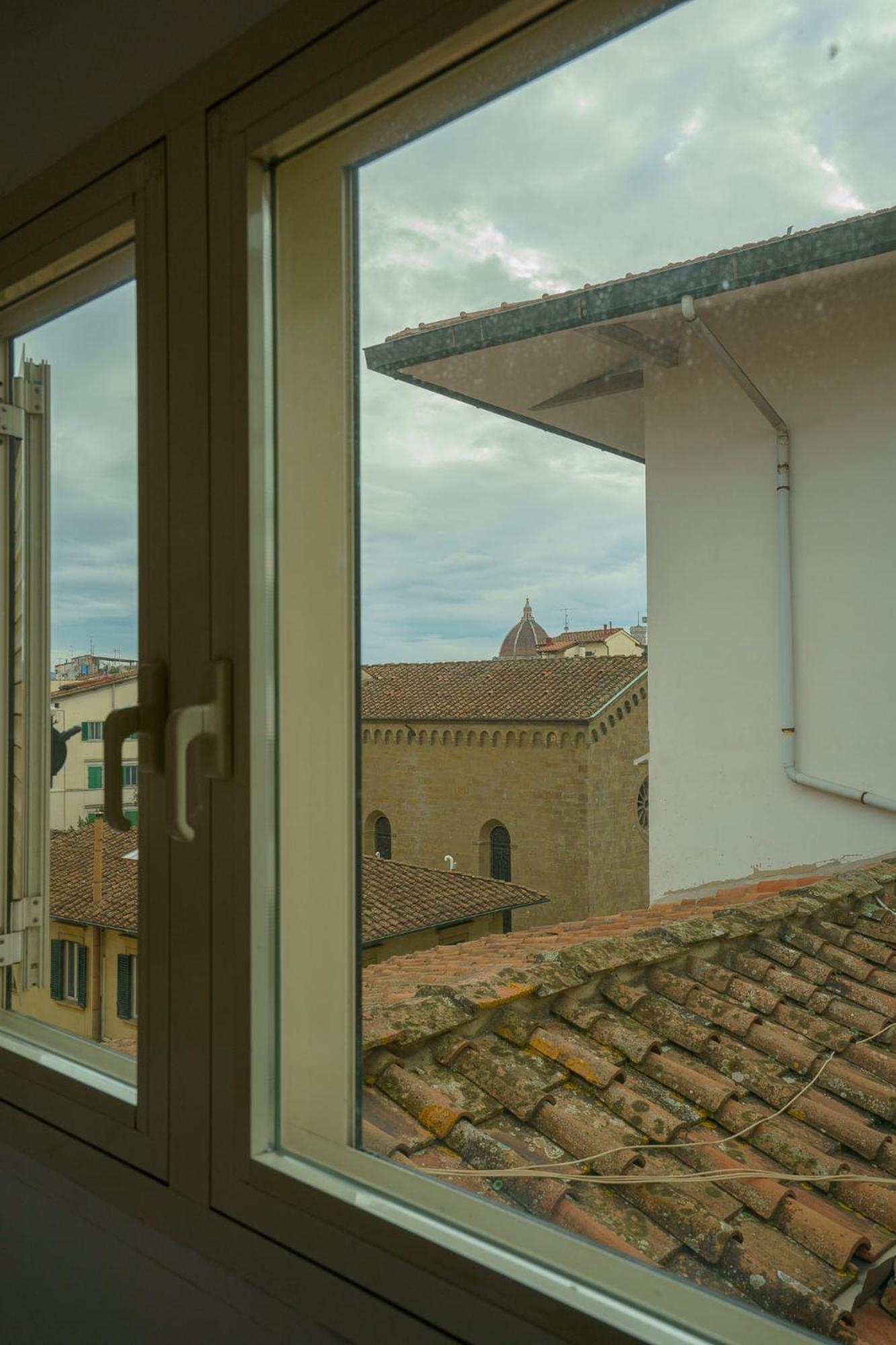 Tranquil Suite Near Museums And Train Station Firenze Esterno foto