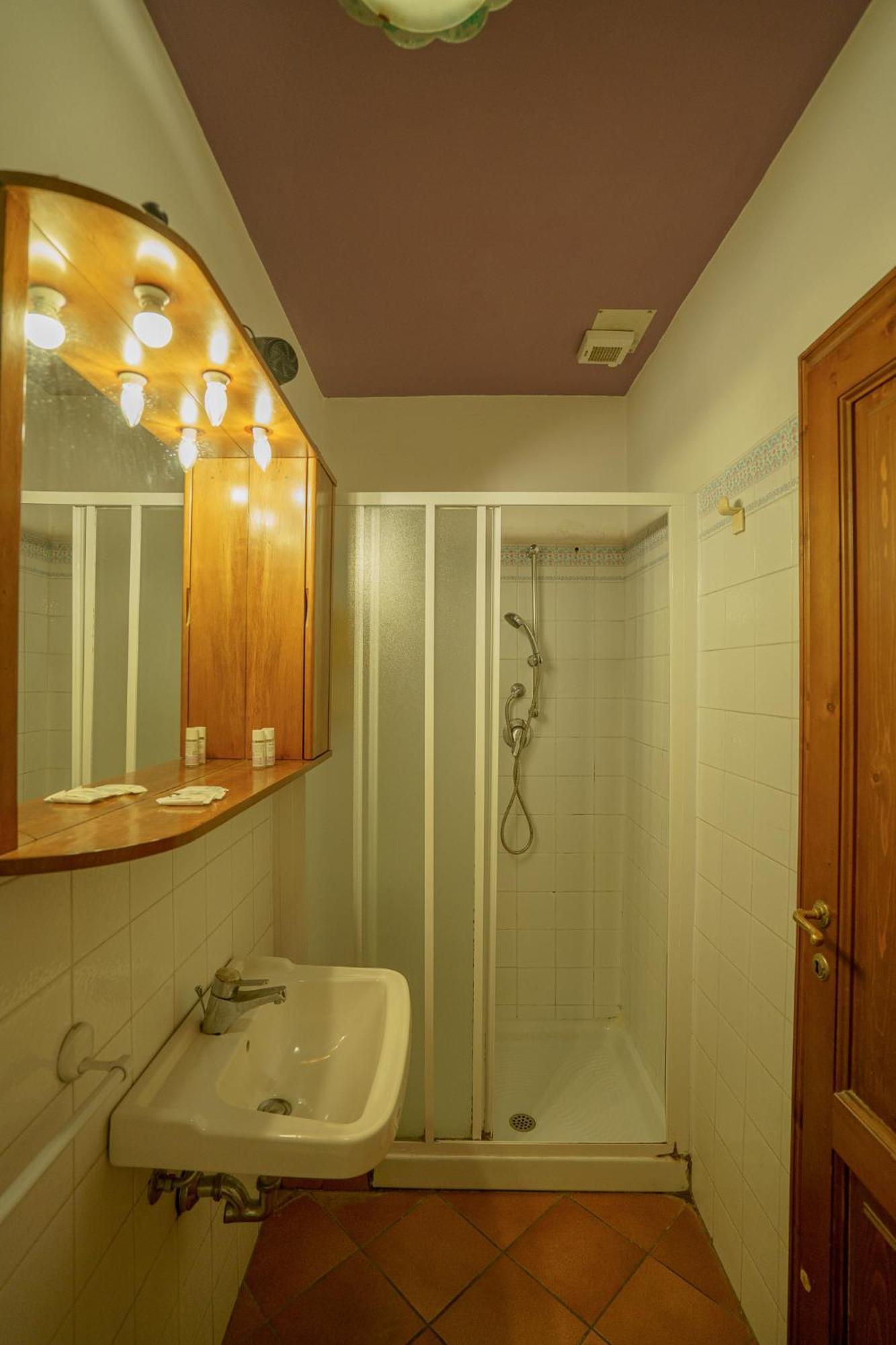 Tranquil Suite Near Museums And Train Station Firenze Esterno foto